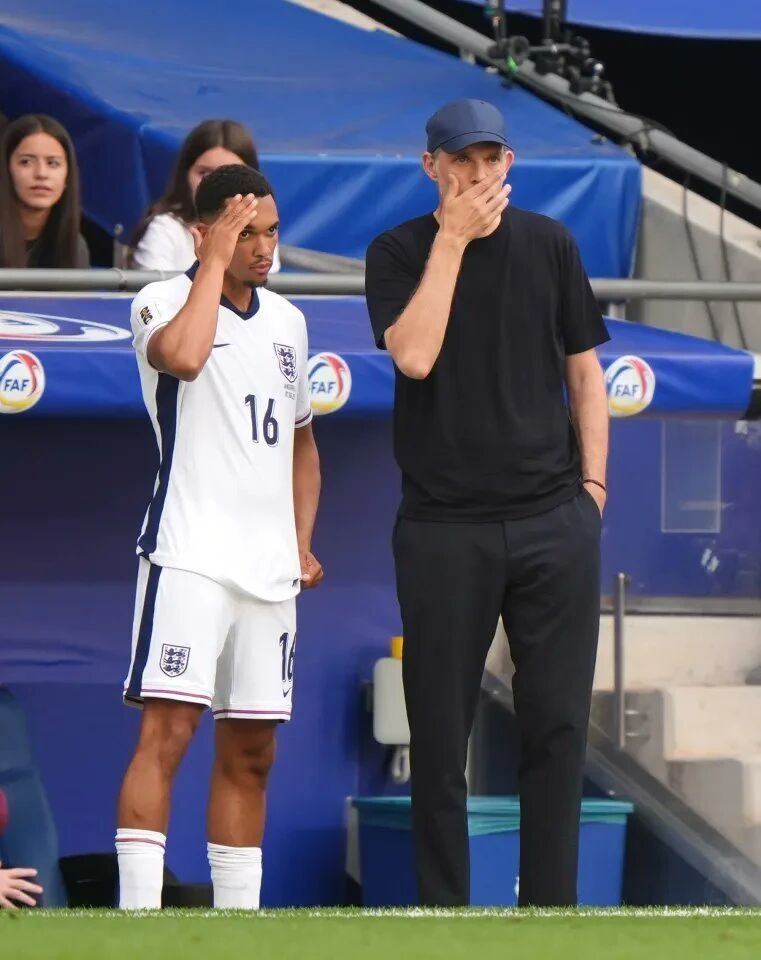 英格兰球迷, 戈登和埃泽 英格兰球迷, 戈登和埃泽